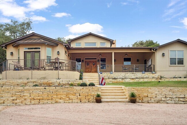 20117 Moon Dance Ln in Spicewood, TX - Building Photo - Building Photo