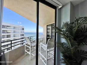 3023 S Atlantic Ave in Daytona Beach Shores, FL - Building Photo - Building Photo