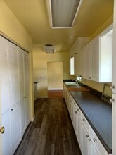 2002 Hendricks Ln in Bakersfield, CA - Building Photo - Building Photo