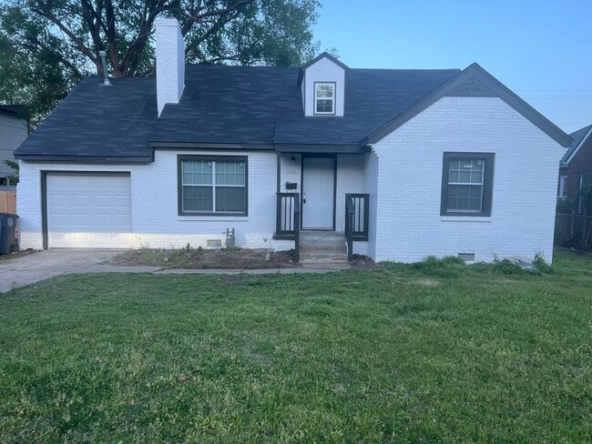 property at 1945 N Main St