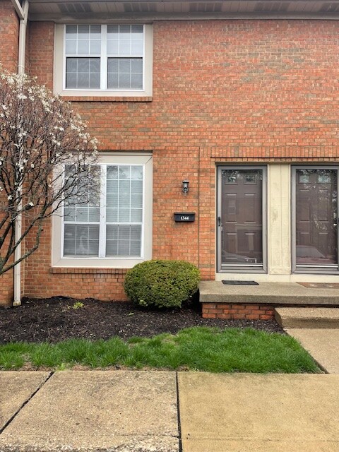 1344 Blair House Ct in Columbus, OH - Building Photo