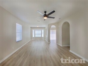 10645 Navigation Dr in Riverview, FL - Building Photo - Building Photo