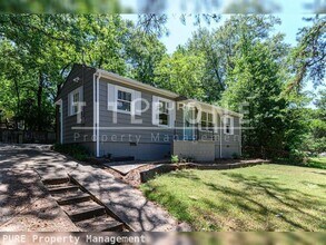 426 Dorsey Rd in Hapeville, GA - Building Photo - Building Photo