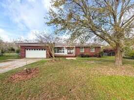 7 N 77th Ave in Pensacola, FL - Building Photo