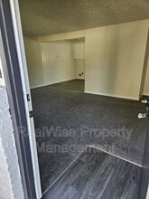 562 NE Anderson St in Vancouver, WA - Building Photo - Building Photo