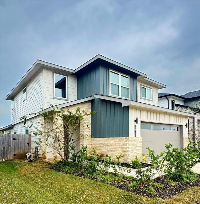 12711 Basinghall Ln in Houston, TX - Building Photo - Building Photo