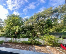 2734 Bird Ave, Unit 108 in Miami, FL - Building Photo - Building Photo