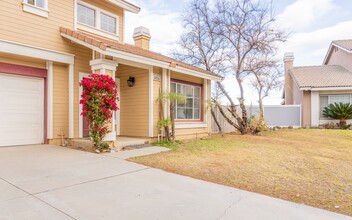 13476 Altamar Cir in Corona, CA - Building Photo - Building Photo