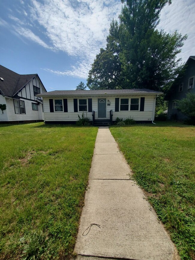 property at 982 Colfax Ave
