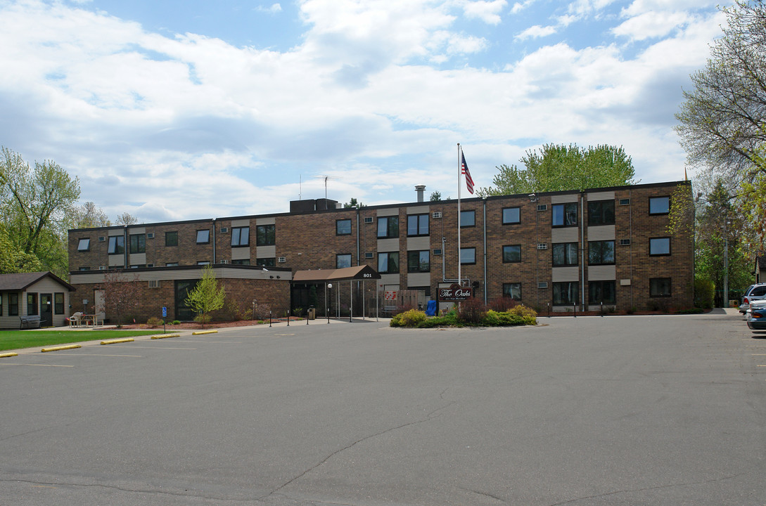 The Oaks in Princeton, MN - Foto de edificio