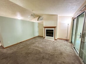 861 Summertime Ave SE in Kentwood, MI - Building Photo - Building Photo