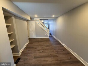 134 W Airy St in Norristown, PA - Foto de edificio - Building Photo