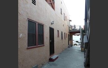 1604 Magnolia Ave in Long Beach, CA - Building Photo - Building Photo