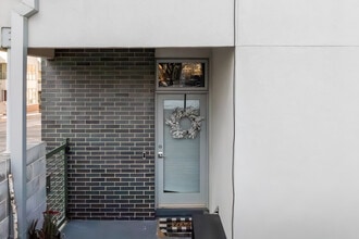 502 Oak St in Kansas City, MO - Foto de edificio - Building Photo