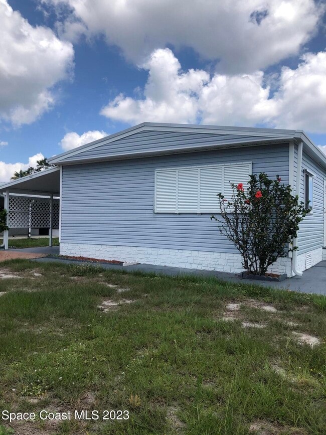 property at 522 Egret Cir