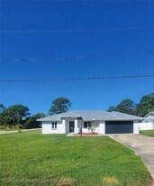 401 Lemans Dr in Sebring, FL - Building Photo