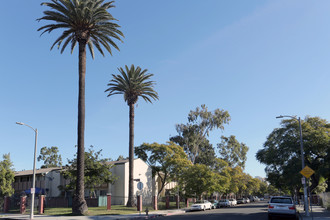 University Gardens in Los Angeles, CA - Building Photo - Building Photo