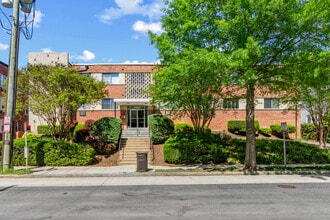 Foxhall Terrace in Washington, DC - Building Photo - Building Photo