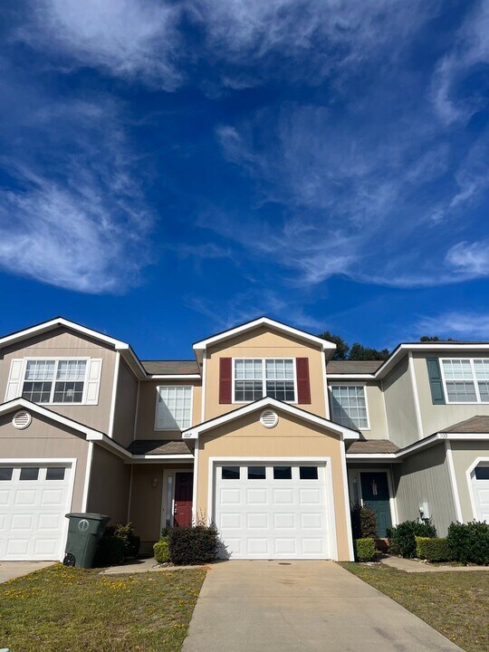 107 Winthrope Ln in Enterprise, AL - Building Photo