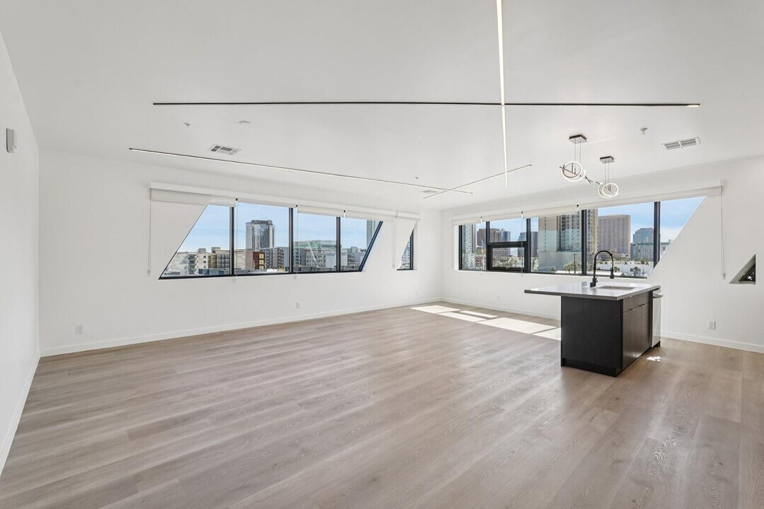 1030 N 1st St in Phoenix, AZ - Building Photo