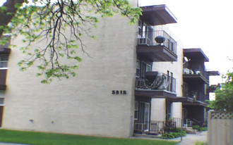 5815 N Spaulding Ave Apartamentos