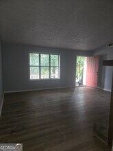 139 River Oaks Dr in Woodstock, GA - Foto de edificio - Building Photo
