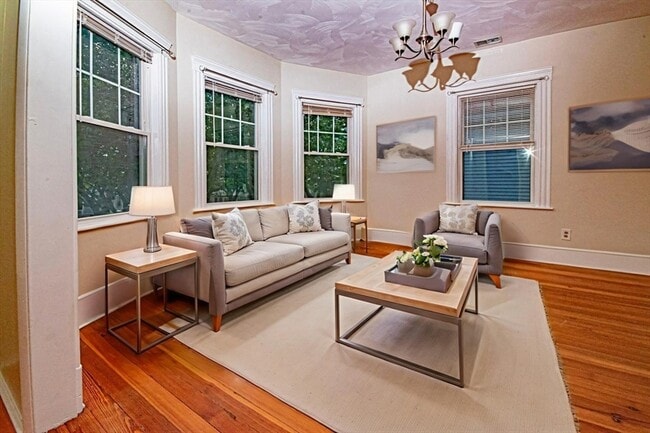 21 Edison Green in Boston, MA - Foto de edificio - Building Photo