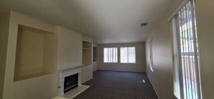 33364 Warwick Hills Rd in Yucaipa, CA - Building Photo - Building Photo