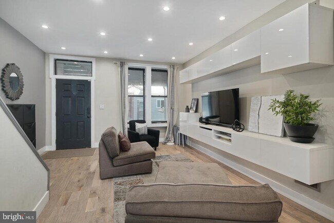 1534 N Natrona St in Philadelphia, PA - Building Photo - Building Photo