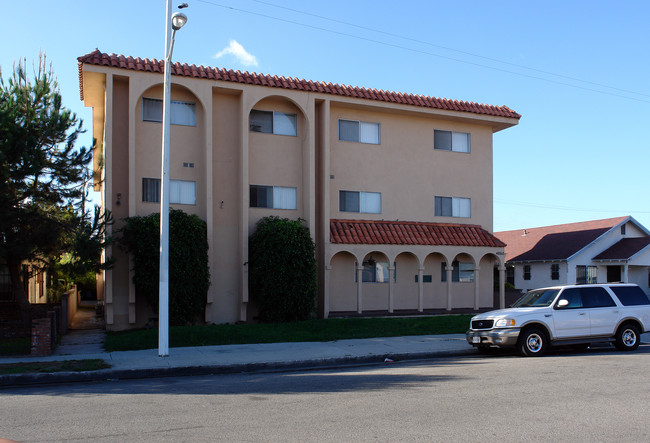 4860 W 118th St in Hawthorne, CA - Building Photo - Building Photo