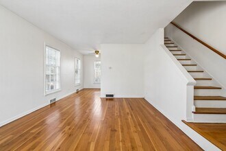 2100 Sumner St in Lincoln, NE - Building Photo - Building Photo