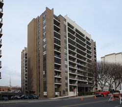 Hayes House in Stamford, CT - Building Photo - Building Photo