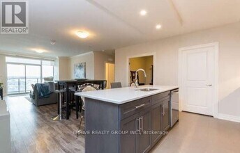 260 Villagewalk Blvd in London, ON - Building Photo - Building Photo