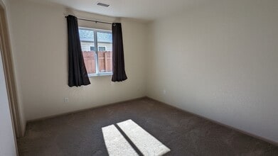 1126 Excelsior Creek Ave in Montrose, CO - Building Photo - Building Photo