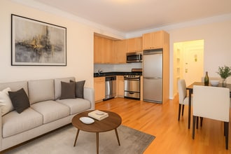 112 W 13th St in New York, NY - Foto de edificio - Building Photo