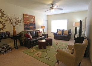 The Greens at Tuscaloosa I/II in Tuscaloosa, AL - Building Photo - Interior Photo