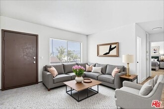 959 S Soto St in Los Angeles, CA - Building Photo - Building Photo