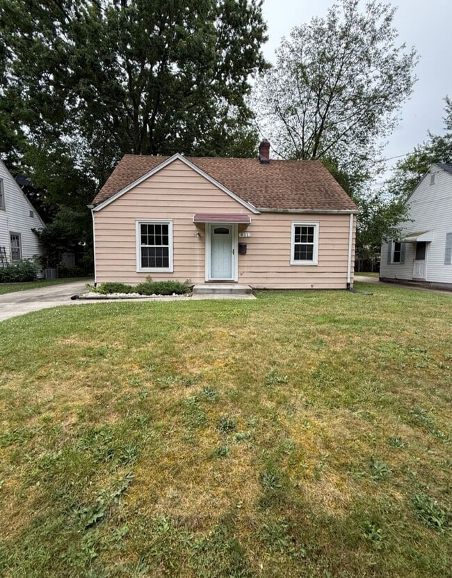 property at 811 Caddo Ave