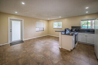 750 SW 2nd St in Fort Lauderdale, FL - Building Photo - Building Photo