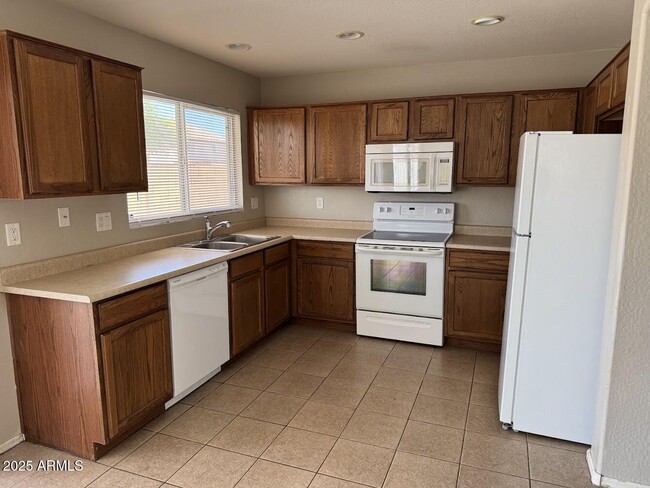 22051 W Papago St in Buckeye, AZ - Building Photo - Building Photo