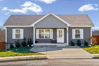 419 Mattingly Dr in Clarksville, TN - Building Photo - Building Photo