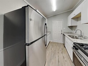 825 Grande Dr in Mesquite, TX - Building Photo - Building Photo