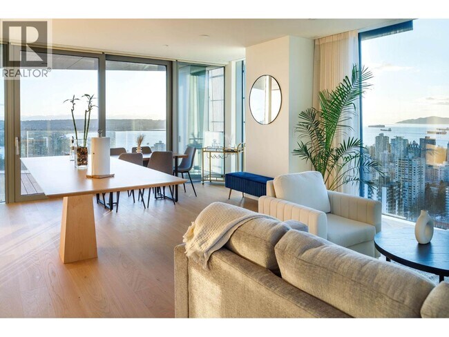 1568 Alberni St in Vancouver, BC - Building Photo - Building Photo