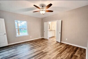 2109 Bluebonnet Ave in Denison, TX - Building Photo