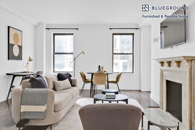 15 W 55th St