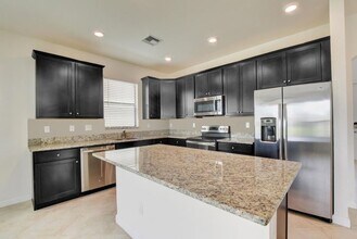 8861 Sea Chase Dr in Wellington, FL - Building Photo - Building Photo