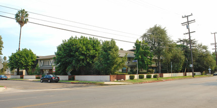 Weddington Apartments in Sherman Oaks, CA - Building Photo - Building Photo