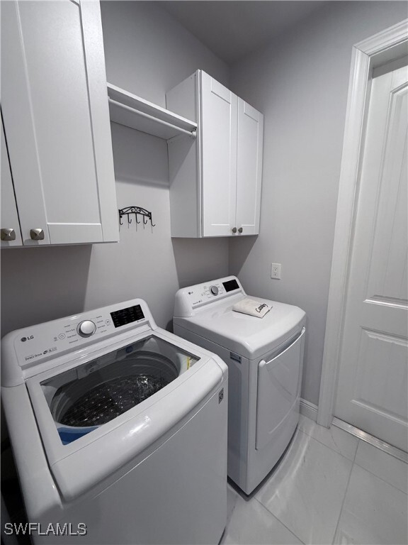 property at 1021 10th Ave NE