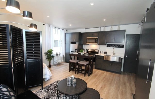 140 Linden Ave, Unit 343 in Long Beach, CA - Foto de edificio - Building Photo