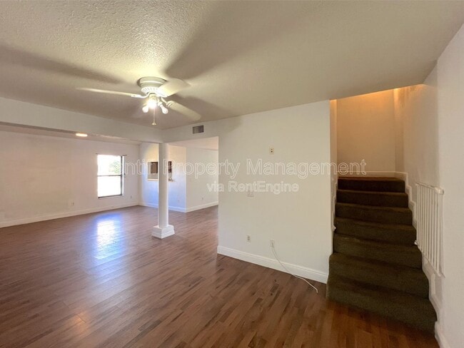 7493 Pebble Beach Rd in Ft. Myers, FL - Building Photo - Building Photo